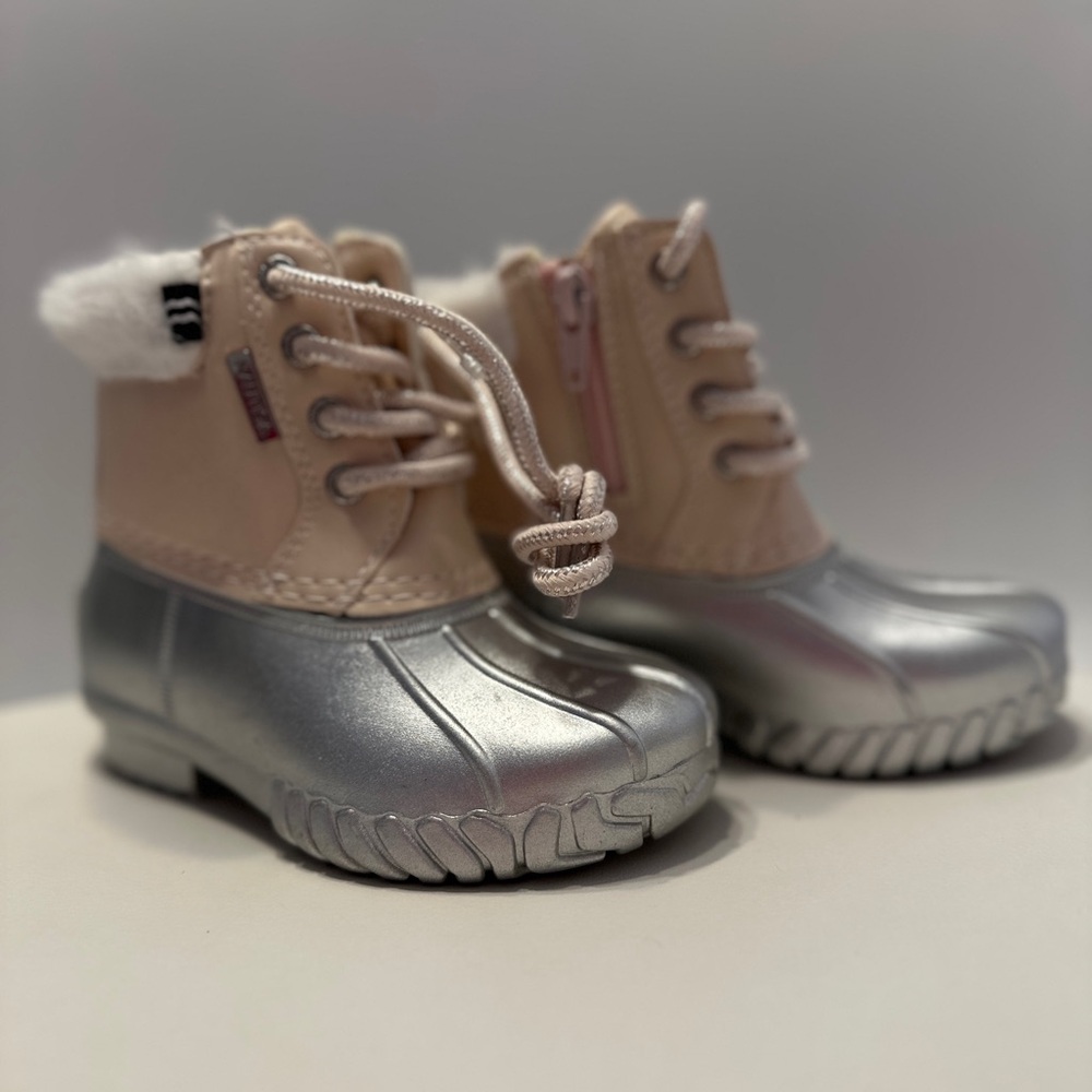Nautica Kids Silver and Tan Boots
